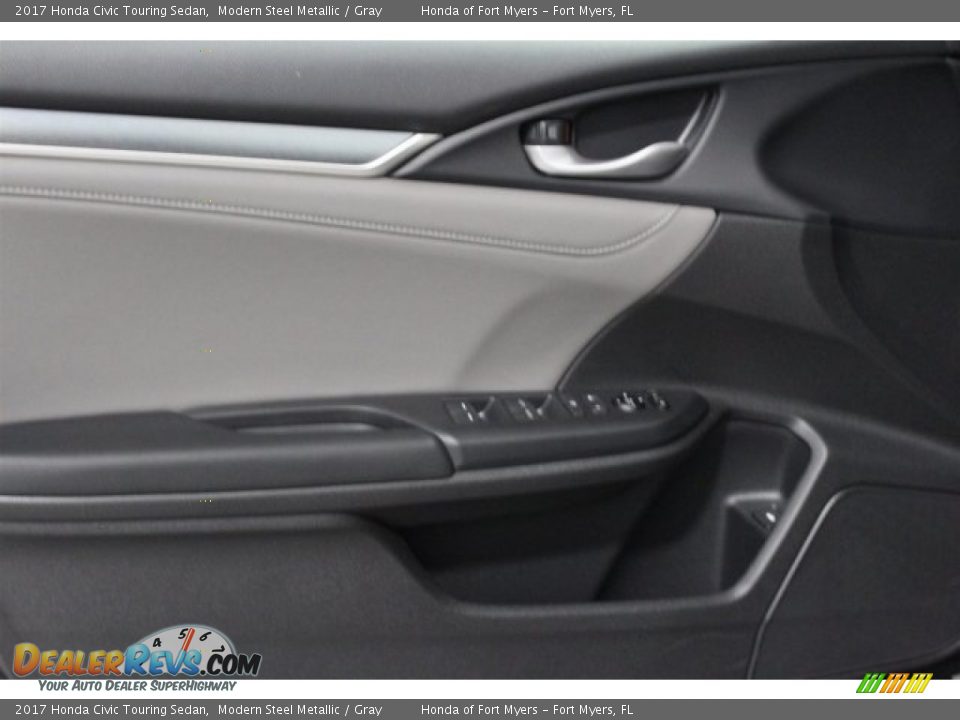 2017 Honda Civic Touring Sedan Modern Steel Metallic / Gray Photo #7