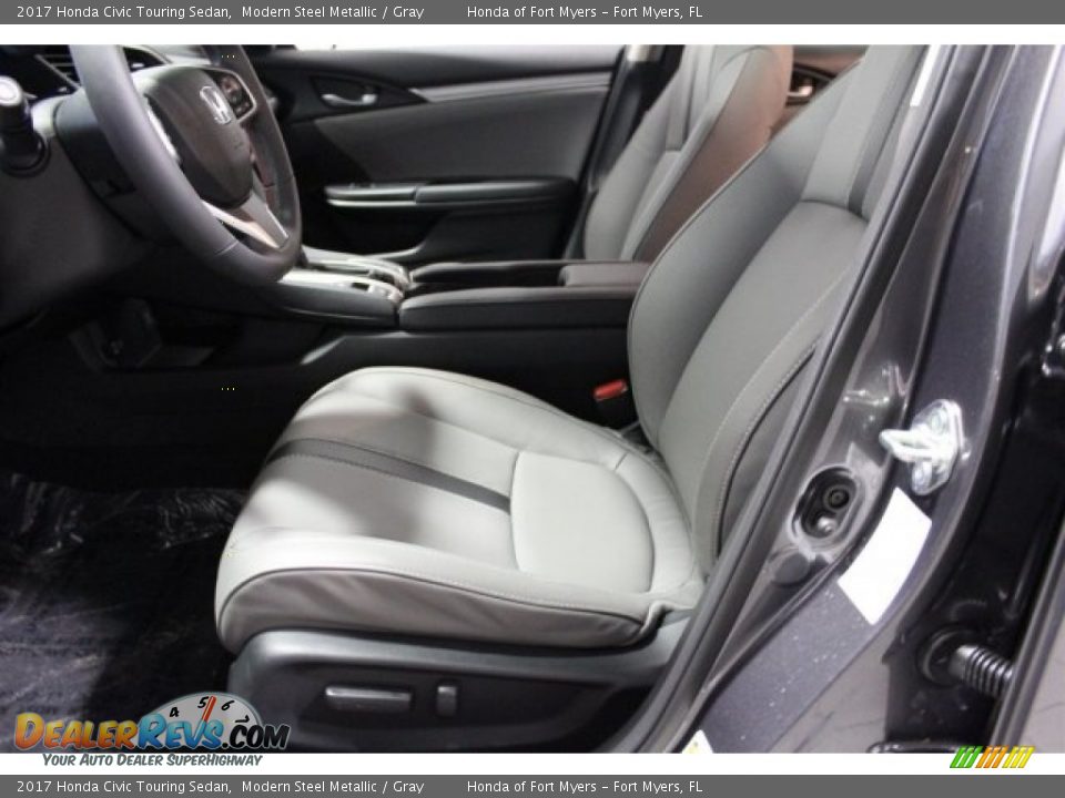 2017 Honda Civic Touring Sedan Modern Steel Metallic / Gray Photo #9