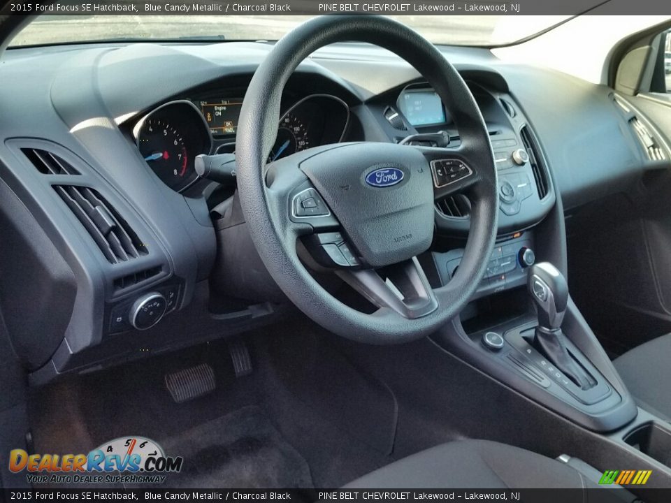 2015 Ford Focus SE Hatchback Blue Candy Metallic / Charcoal Black Photo #11