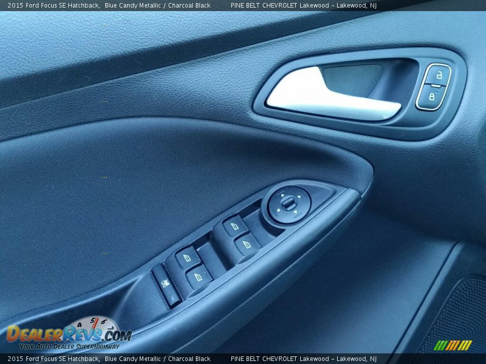 2015 Ford Focus SE Hatchback Blue Candy Metallic / Charcoal Black Photo #14