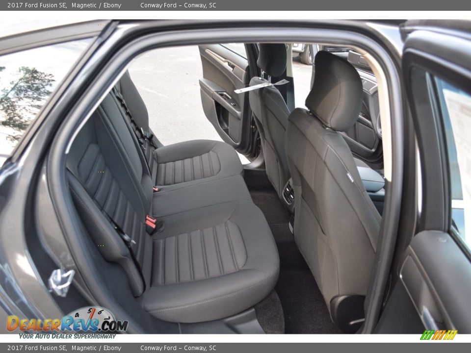 2017 Ford Fusion SE Magnetic / Ebony Photo #15