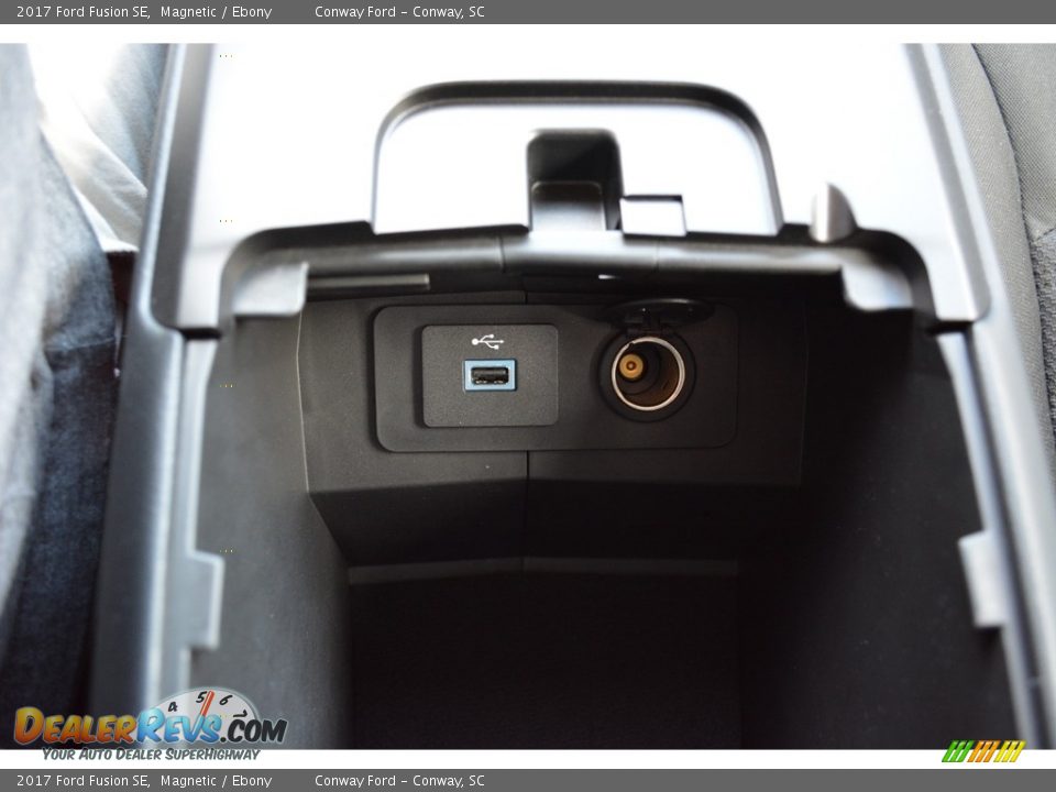 2017 Ford Fusion SE Magnetic / Ebony Photo #18