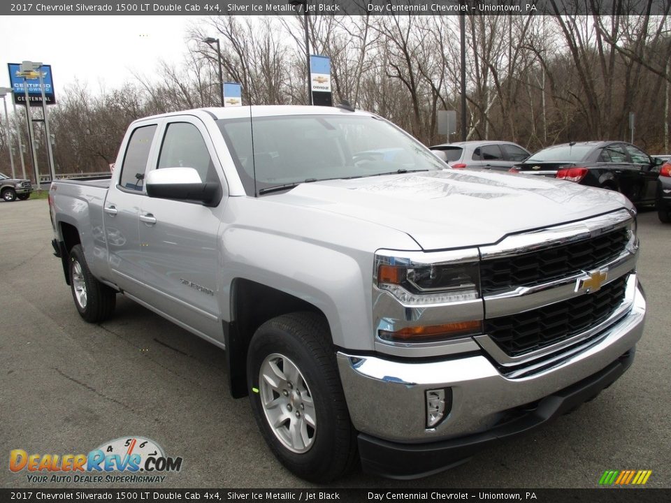 2017 Chevrolet Silverado 1500 LT Double Cab 4x4 Silver Ice Metallic / Jet Black Photo #8