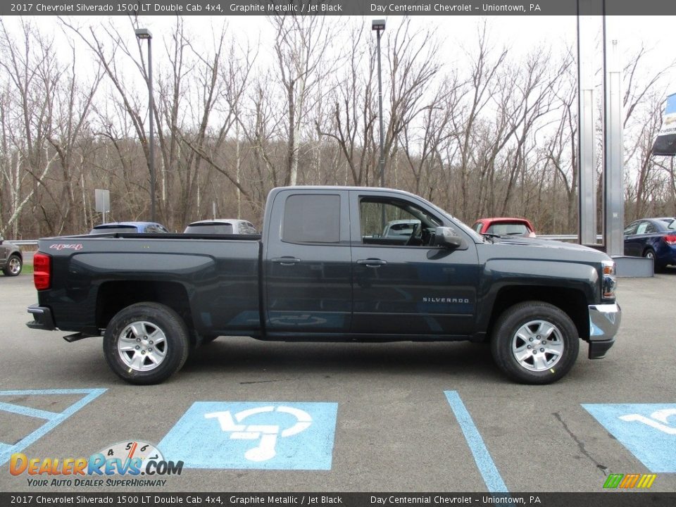 2017 Chevrolet Silverado 1500 LT Double Cab 4x4 Graphite Metallic / Jet Black Photo #7