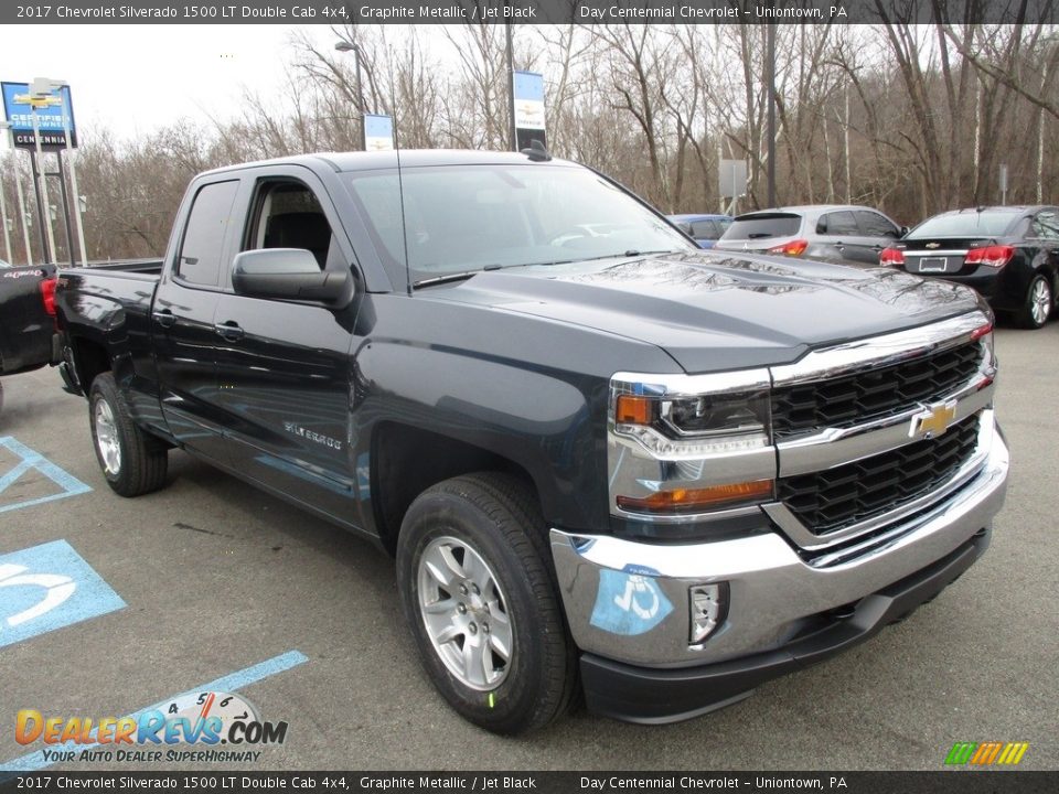 2017 Chevrolet Silverado 1500 LT Double Cab 4x4 Graphite Metallic / Jet Black Photo #8