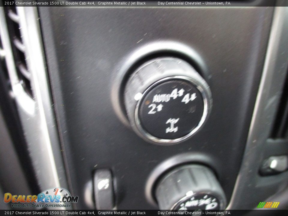2017 Chevrolet Silverado 1500 LT Double Cab 4x4 Graphite Metallic / Jet Black Photo #15