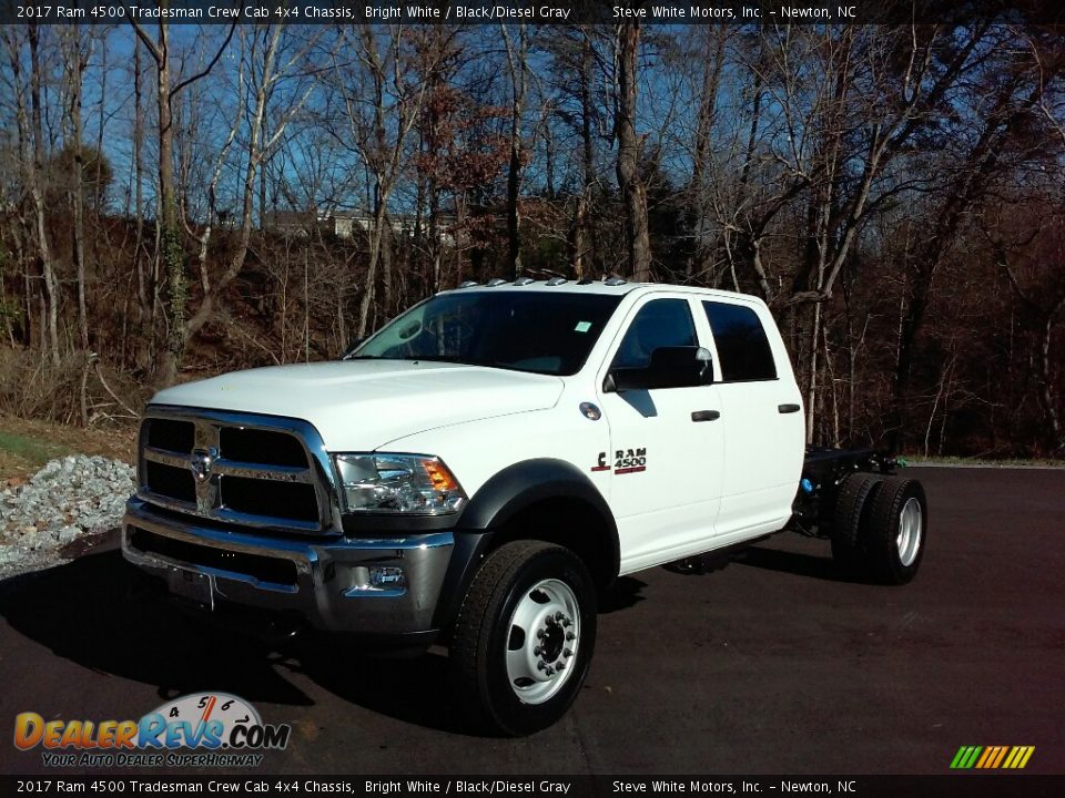 2017 Ram 4500 Tradesman Crew Cab 4x4 Chassis Bright White / Black/Diesel Gray Photo #2