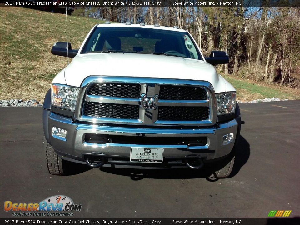 2017 Ram 4500 Tradesman Crew Cab 4x4 Chassis Bright White / Black/Diesel Gray Photo #3