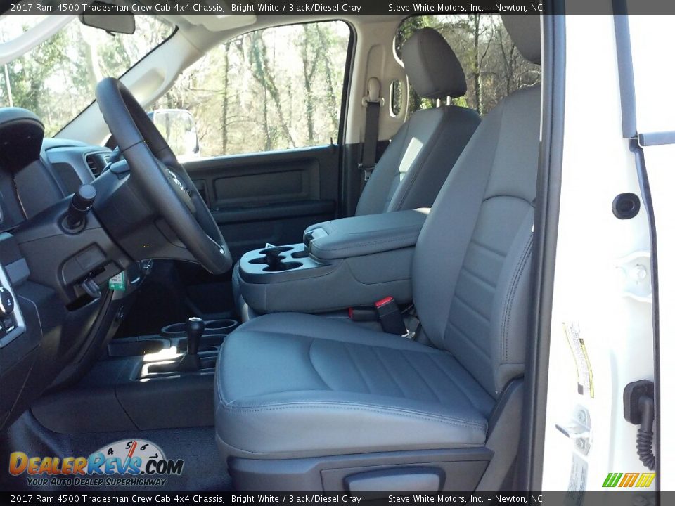 2017 Ram 4500 Tradesman Crew Cab 4x4 Chassis Bright White / Black/Diesel Gray Photo #10