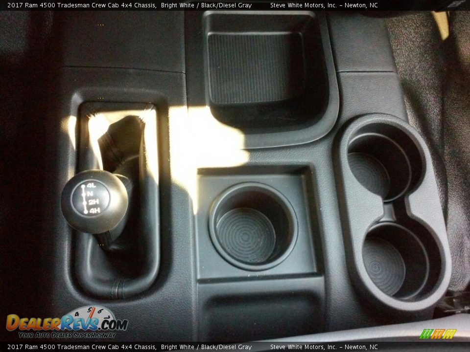 2017 Ram 4500 Tradesman Crew Cab 4x4 Chassis Bright White / Black/Diesel Gray Photo #18