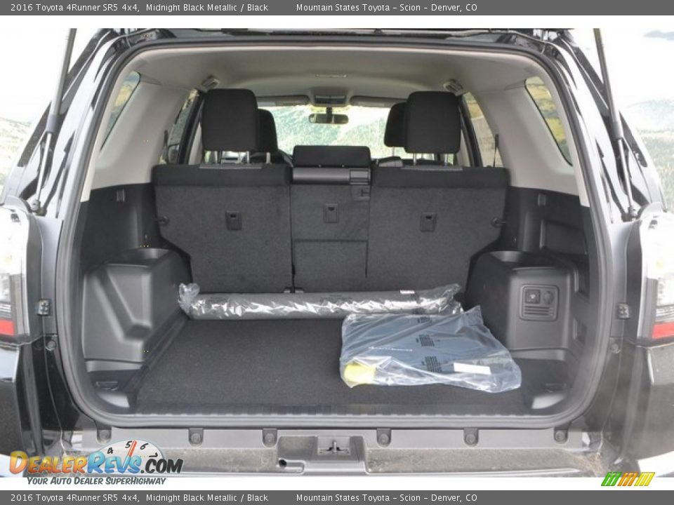2016 Toyota 4Runner SR5 4x4 Midnight Black Metallic / Black Photo #8