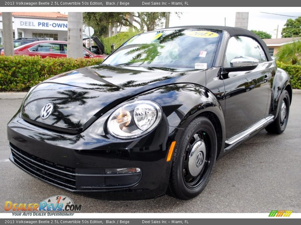 2013 Volkswagen Beetle 2.5L Convertible 50s Edition Black / Beige Photo #5
