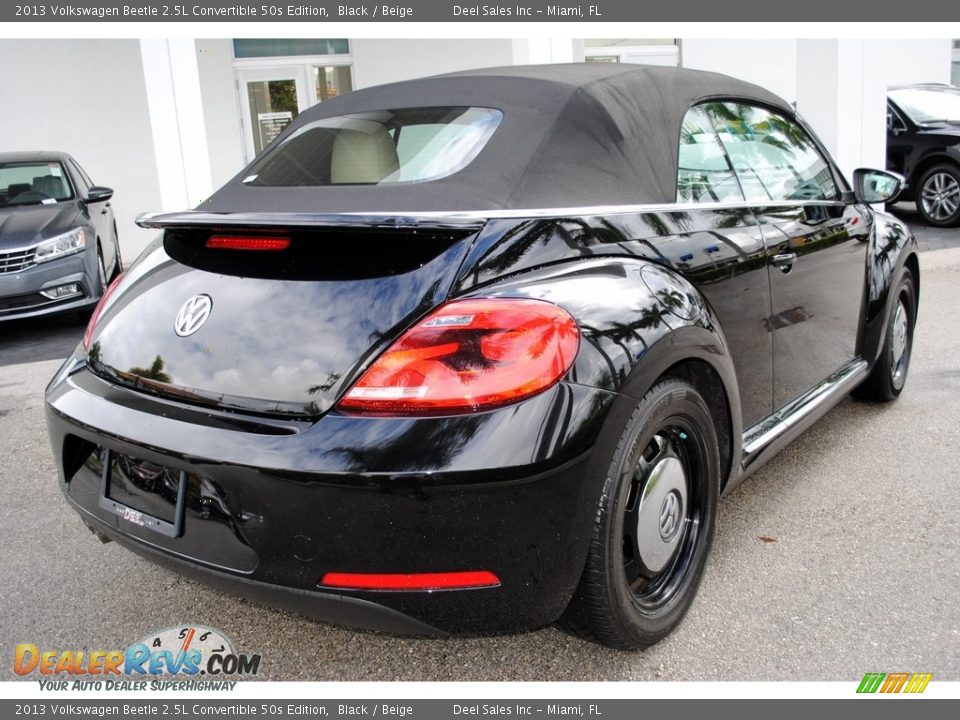 2013 Volkswagen Beetle 2.5L Convertible 50s Edition Black / Beige Photo #10