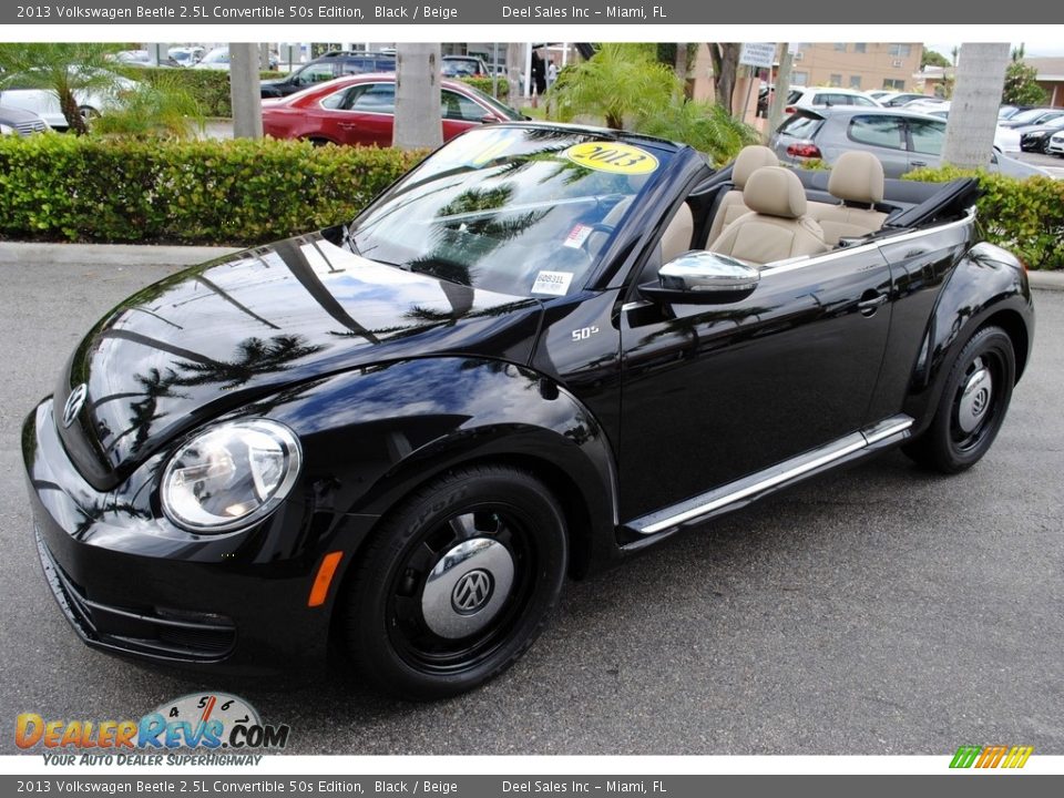 2013 Volkswagen Beetle 2.5L Convertible 50s Edition Black / Beige Photo #12