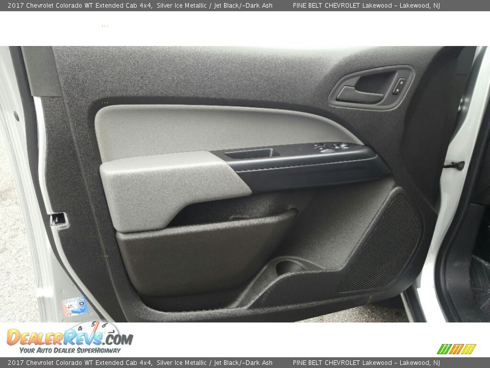 2017 Chevrolet Colorado WT Extended Cab 4x4 Silver Ice Metallic / Jet Black/­Dark Ash Photo #6