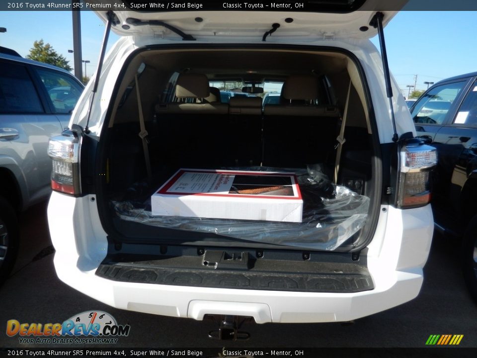 2016 Toyota 4Runner SR5 Premium 4x4 Super White / Sand Beige Photo #6