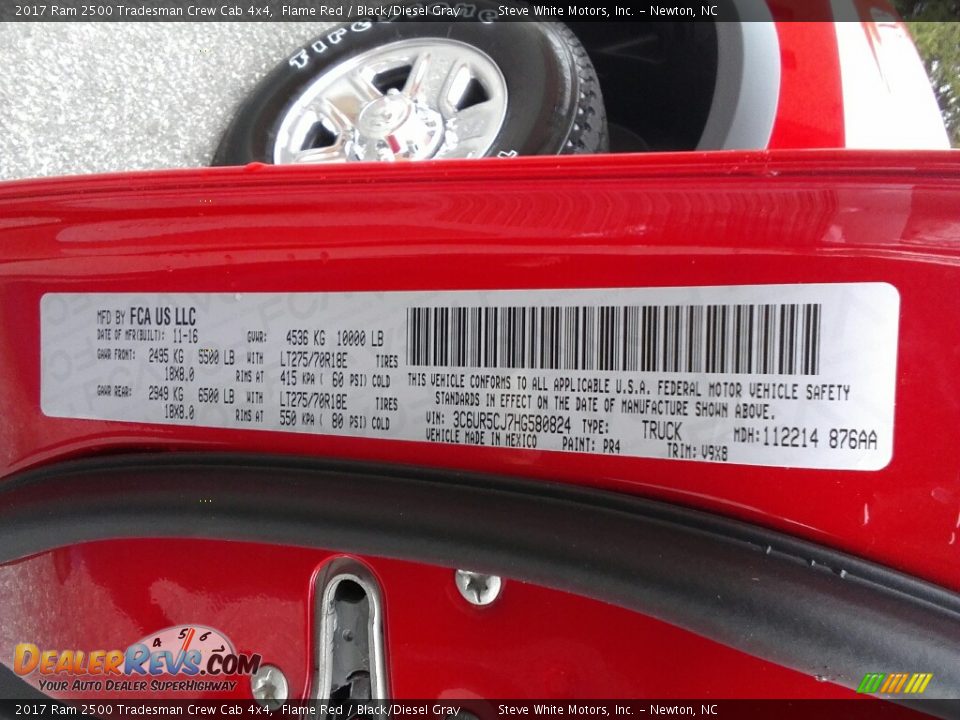 2017 Ram 2500 Tradesman Crew Cab 4x4 Flame Red / Black/Diesel Gray Photo #22