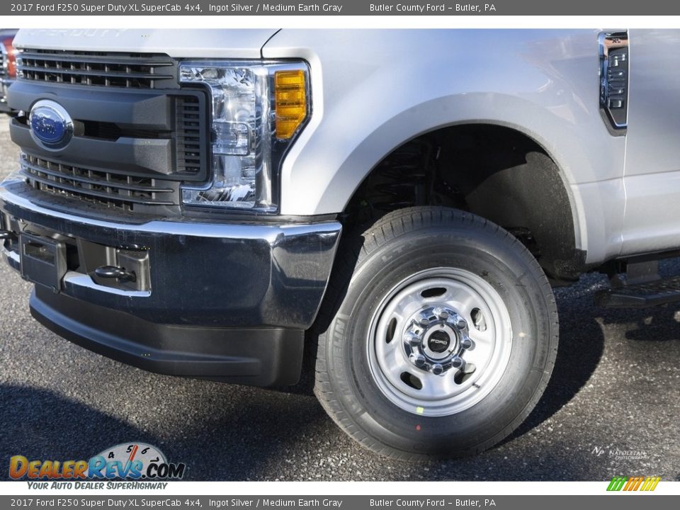 2017 Ford F250 Super Duty XL SuperCab 4x4 Ingot Silver / Medium Earth Gray Photo #2