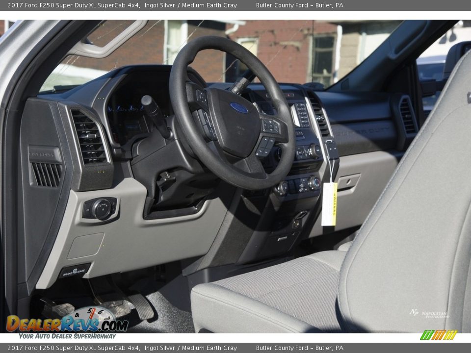 2017 Ford F250 Super Duty XL SuperCab 4x4 Ingot Silver / Medium Earth Gray Photo #9