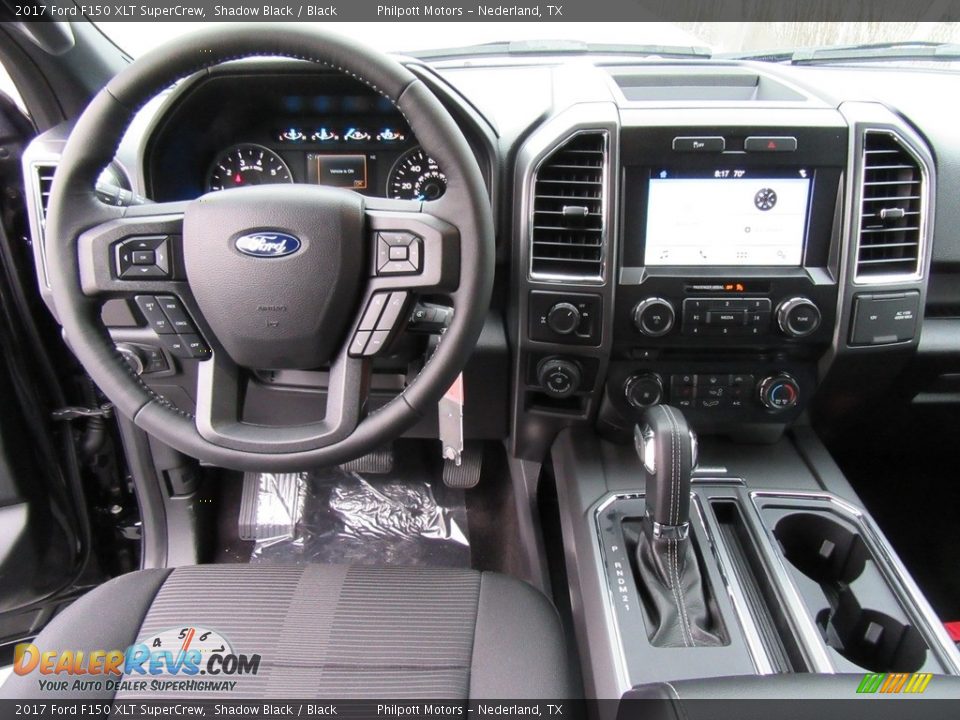 Dashboard of 2017 Ford F150 XLT SuperCrew Photo #24