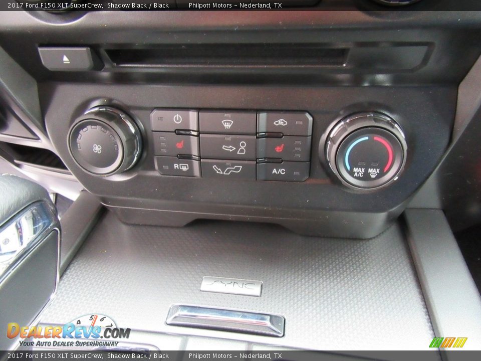 Controls of 2017 Ford F150 XLT SuperCrew Photo #28