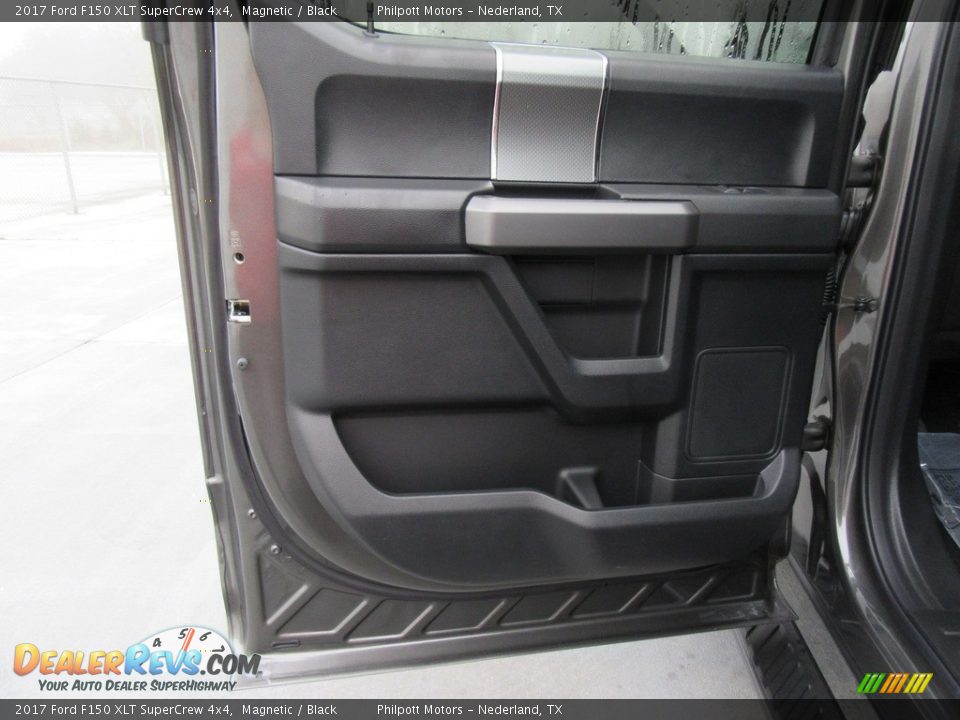 2017 Ford F150 XLT SuperCrew 4x4 Magnetic / Black Photo #19
