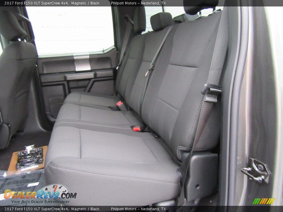 2017 Ford F150 XLT SuperCrew 4x4 Magnetic / Black Photo #20