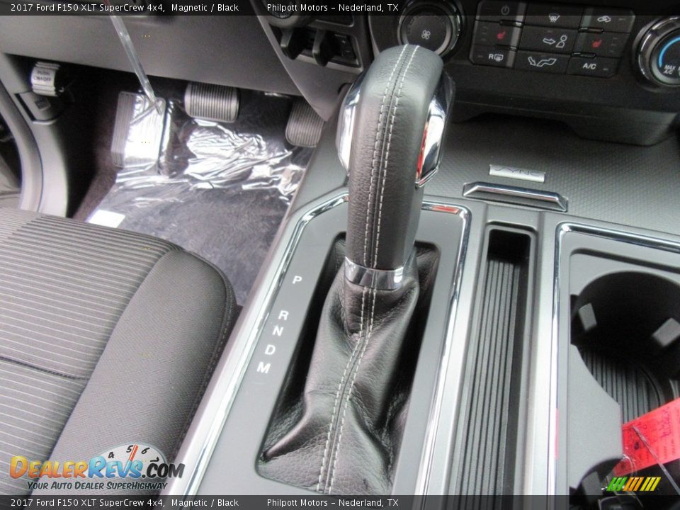 2017 Ford F150 XLT SuperCrew 4x4 Magnetic / Black Photo #32
