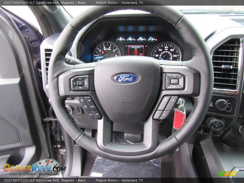 2017 Ford F150 XLT SuperCrew 4x4 Magnetic / Black Photo #33
