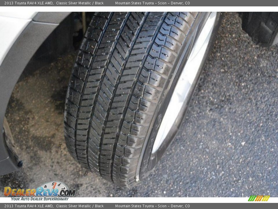 2013 Toyota RAV4 XLE AWD Classic Silver Metallic / Black Photo #29