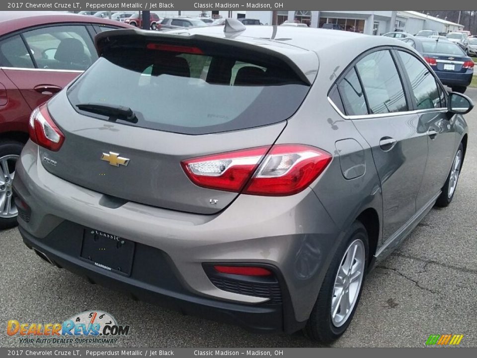 2017 Chevrolet Cruze LT Pepperdust Metallic / Jet Black Photo #2