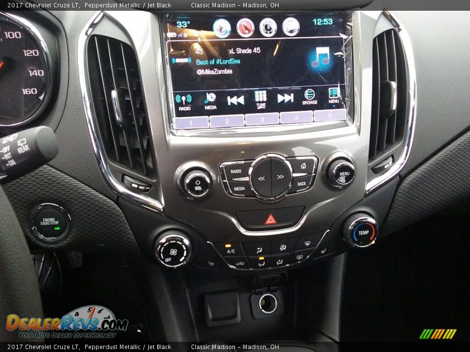 2017 Chevrolet Cruze LT Pepperdust Metallic / Jet Black Photo #7
