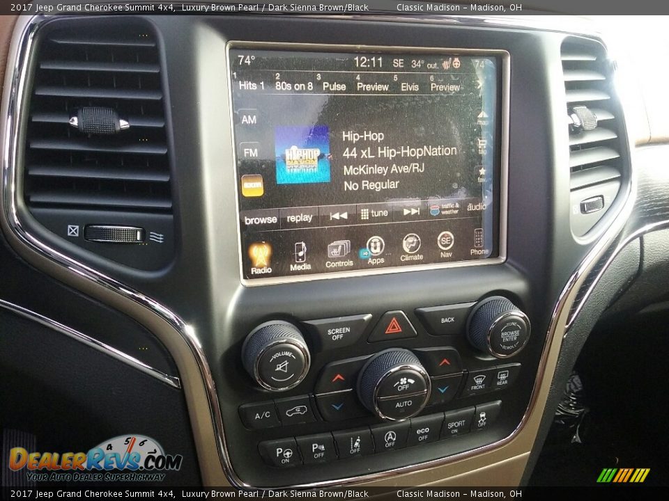 Controls of 2017 Jeep Grand Cherokee Summit 4x4 Photo #7