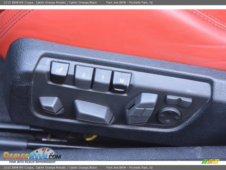 Controls of 2015 BMW M6 Coupe Photo #12
