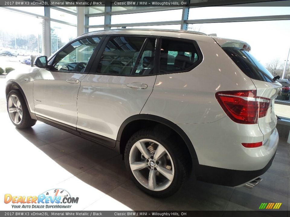 2017 BMW X3 xDrive28i Mineral White Metallic / Black Photo #2