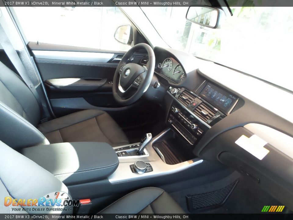2017 BMW X3 xDrive28i Mineral White Metallic / Black Photo #5