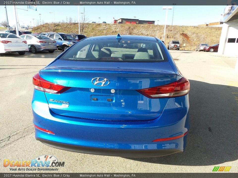 2017 Hyundai Elantra SE Electric Blue / Gray Photo #7
