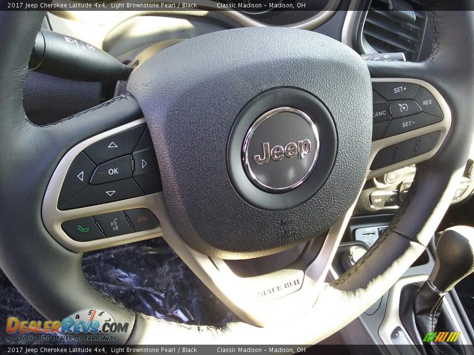 2017 Jeep Cherokee Latitude 4x4 Light Brownstone Pearl / Black Photo #5