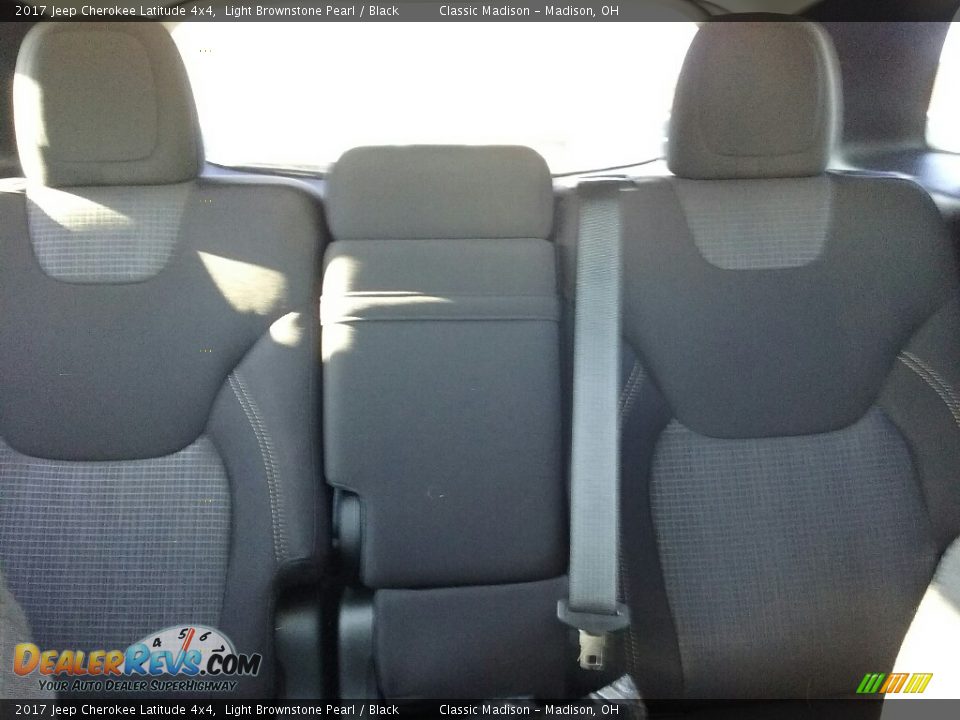 2017 Jeep Cherokee Latitude 4x4 Light Brownstone Pearl / Black Photo #6