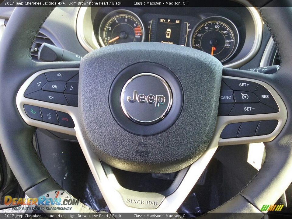 2017 Jeep Cherokee Latitude 4x4 Light Brownstone Pearl / Black Photo #7