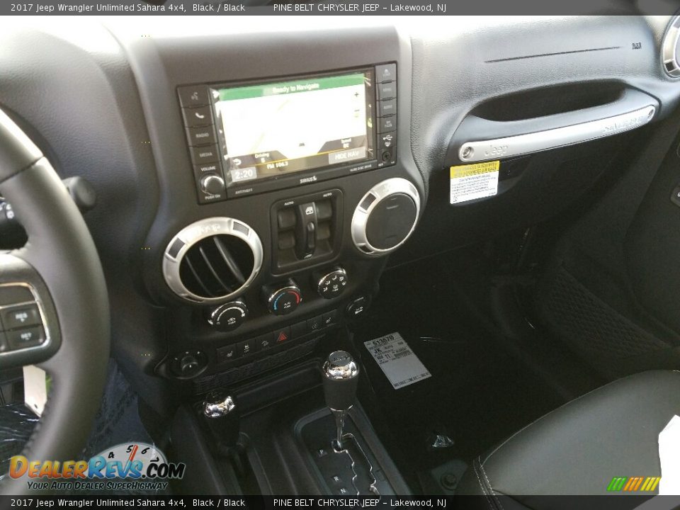 2017 Jeep Wrangler Unlimited Sahara 4x4 Black / Black Photo #10