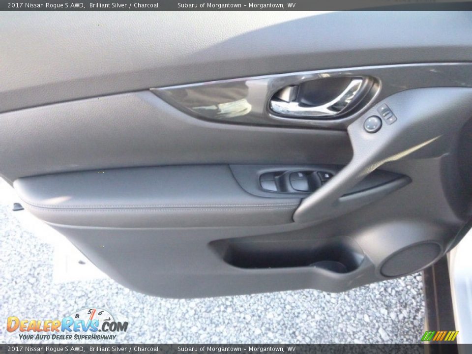 2017 Nissan Rogue S AWD Brilliant Silver / Charcoal Photo #12