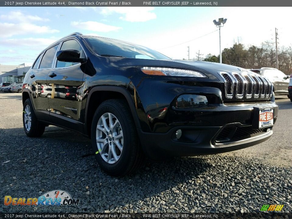 2017 Jeep Cherokee Latitude 4x4 Diamond Black Crystal Pearl / Black Photo #1