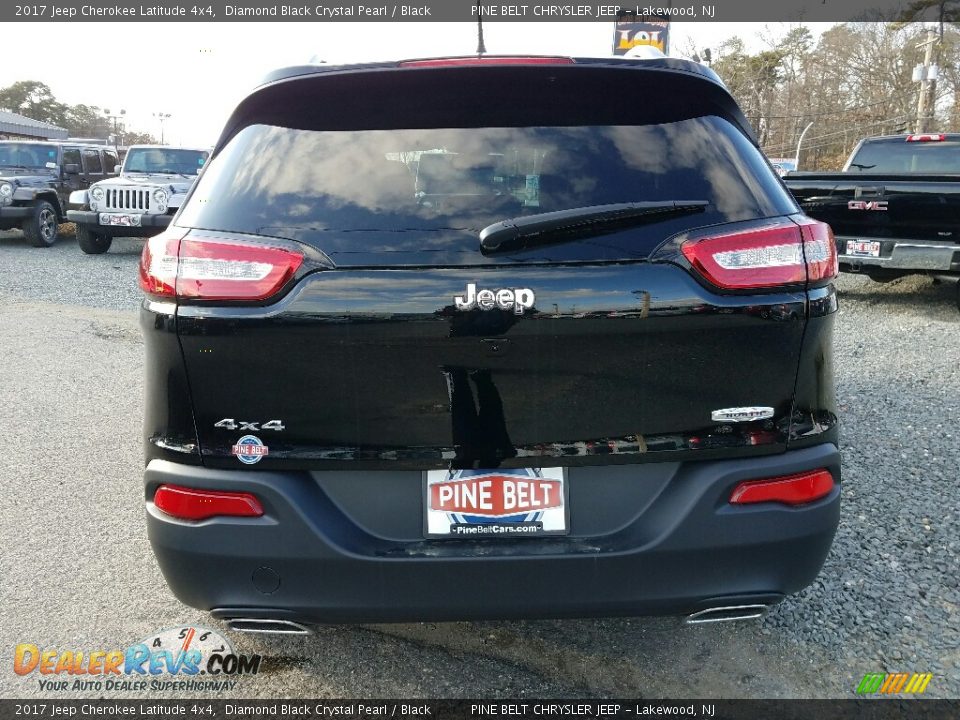 2017 Jeep Cherokee Latitude 4x4 Diamond Black Crystal Pearl / Black Photo #5