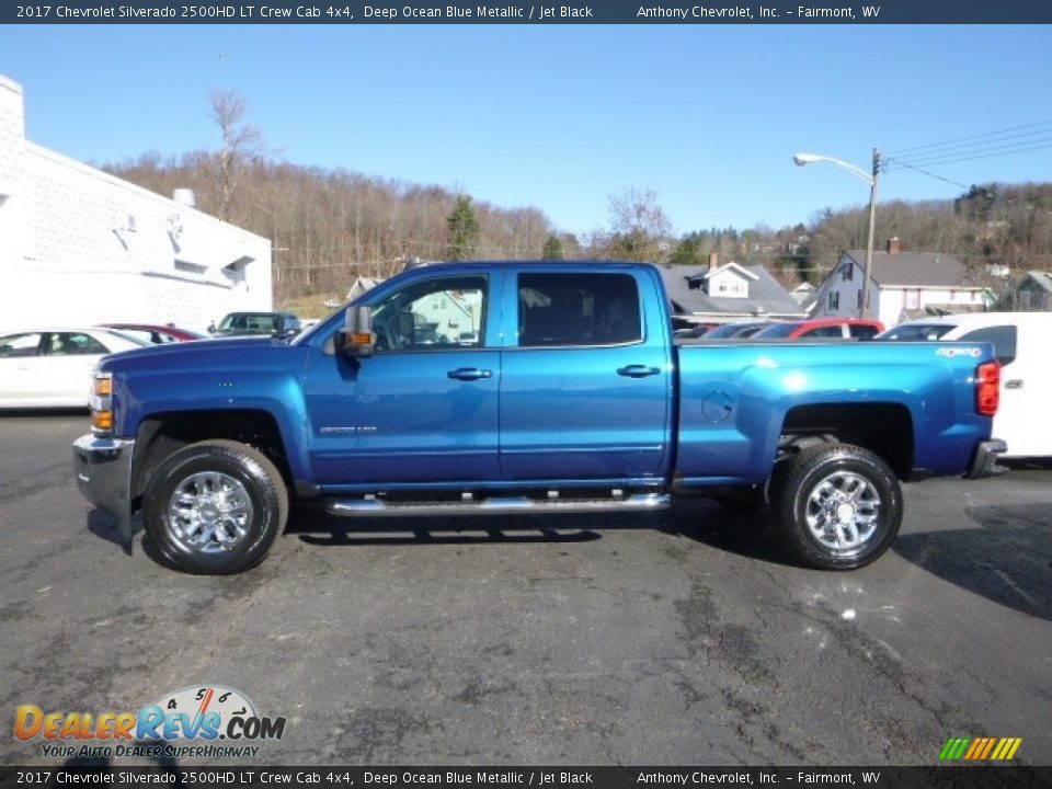2017 Chevrolet Silverado 2500HD LT Crew Cab 4x4 Deep Ocean Blue Metallic / Jet Black Photo #3