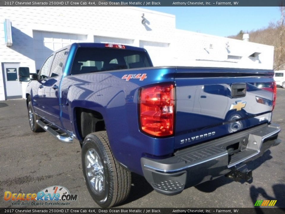 2017 Chevrolet Silverado 2500HD LT Crew Cab 4x4 Deep Ocean Blue Metallic / Jet Black Photo #6