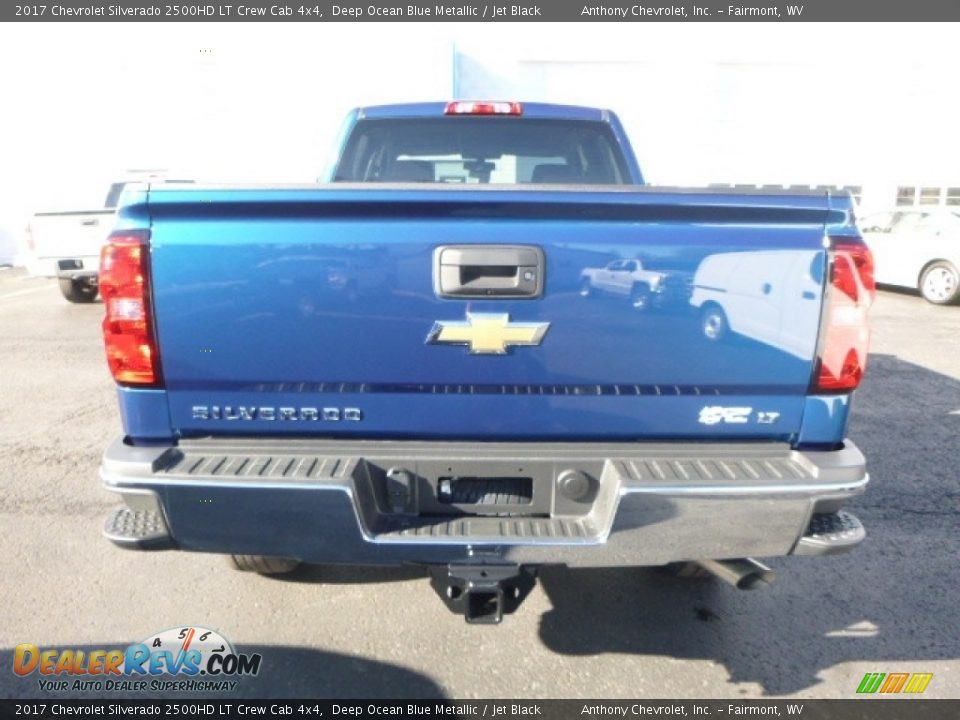 2017 Chevrolet Silverado 2500HD LT Crew Cab 4x4 Deep Ocean Blue Metallic / Jet Black Photo #7