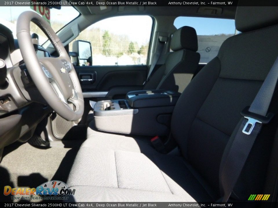 2017 Chevrolet Silverado 2500HD LT Crew Cab 4x4 Deep Ocean Blue Metallic / Jet Black Photo #9