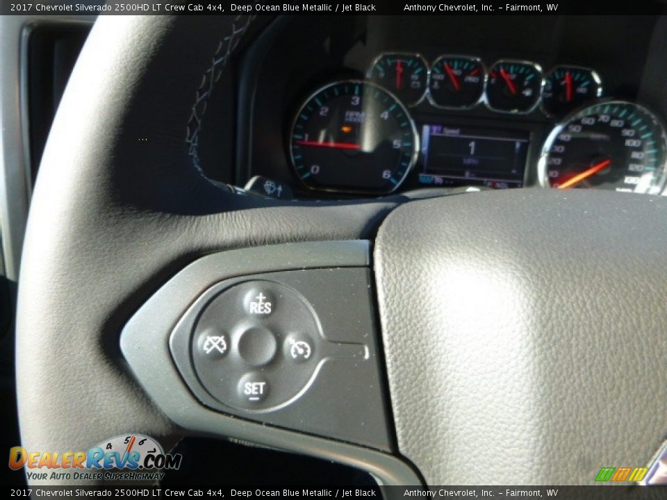 2017 Chevrolet Silverado 2500HD LT Crew Cab 4x4 Deep Ocean Blue Metallic / Jet Black Photo #17