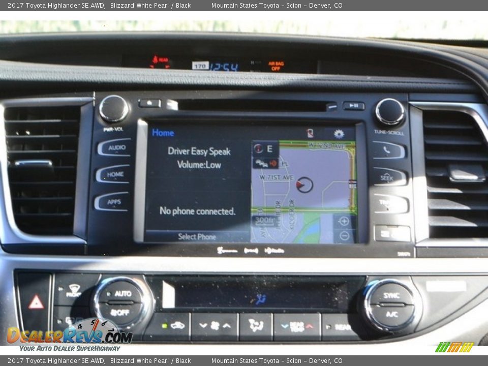2017 Toyota Highlander SE AWD Blizzard White Pearl / Black Photo #6